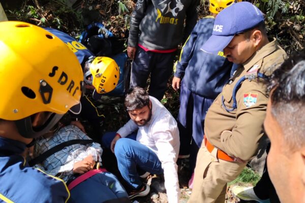 Nainital: गठिया के पास खाई में गिरी कार, जागेश्वर धाम जा रहे दो युवकों की मौत और दो गंभीर घायल