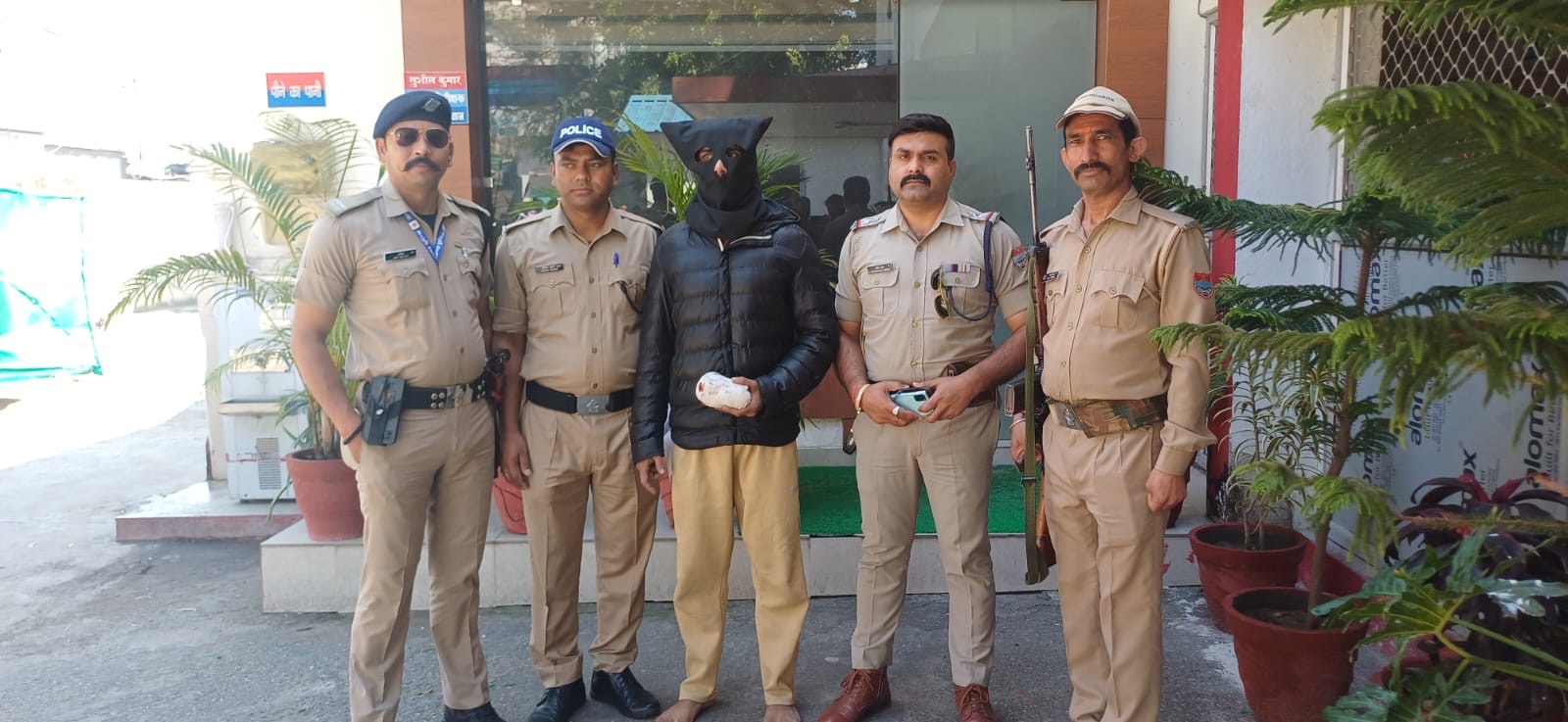Ramnagar: रामनगर में ‘ड्रग फ्री देवभूमि’ अभियान के तहत बड़ी कार्रवाई, 317 ग्राम चरस के साथ युवक गिरफ्तार