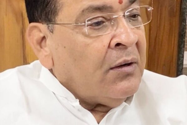 Almora: आईएमपीसीएल के निजीकरण पर भड़के नेता प्रतिपक्ष यशपाल आर्य, हजारों कर्मचारियों के भविष्य और रोजगार सुरक्षा पर उठाए सवाल