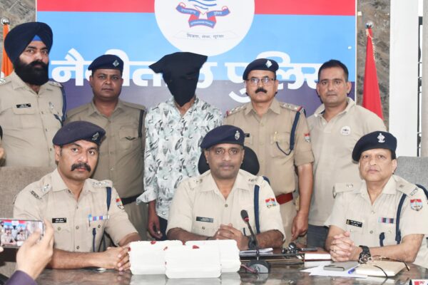 Haldwani: नैनीताल पुलिस ने बनभूलपुरा में झपटमार गिरोह का किया पर्दाफाश, लाखों के मोबाइल बरामद कर आरोपी को किया गिरफ्तार