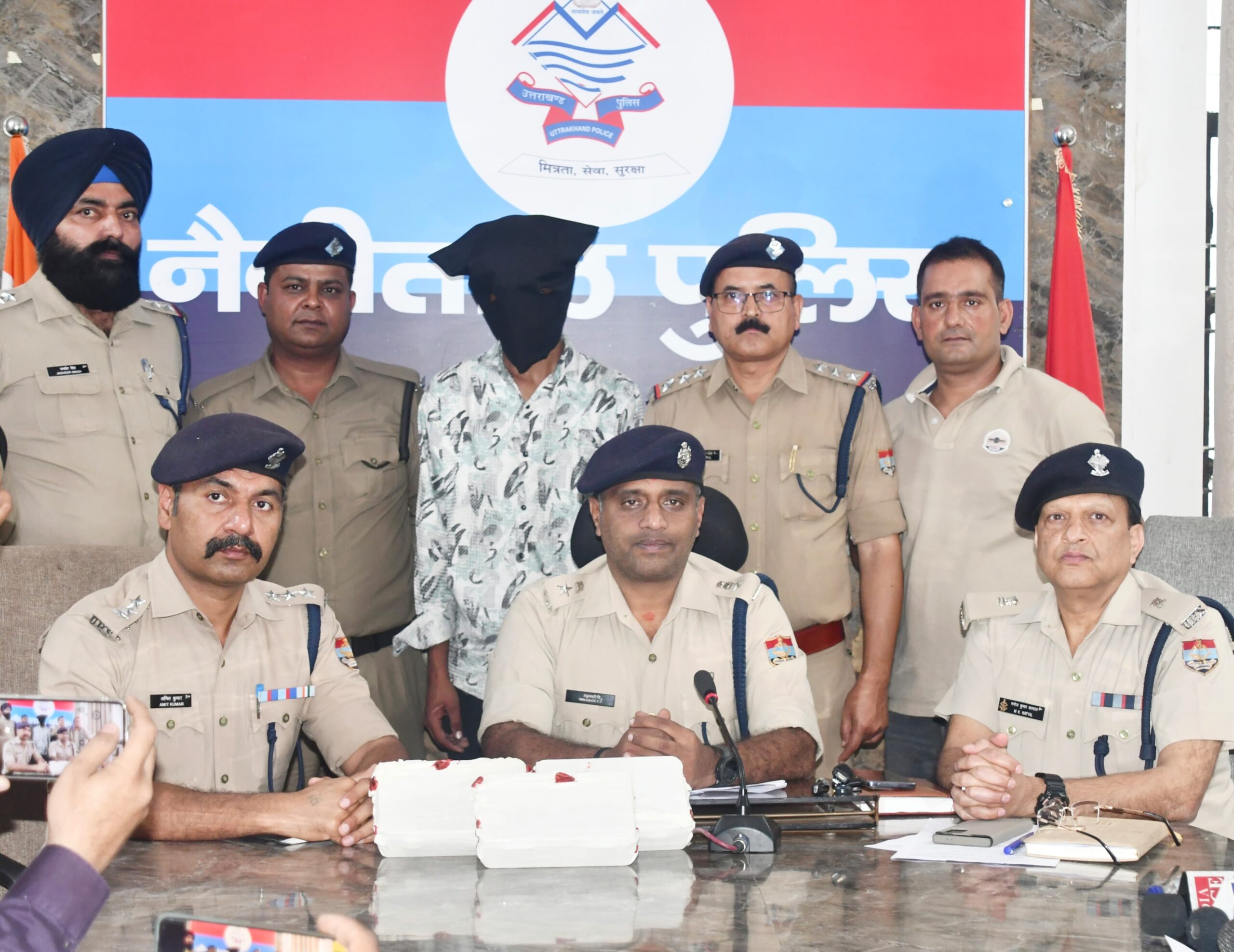 Haldwani: नैनीताल पुलिस ने बनभूलपुरा में झपटमार गिरोह का किया पर्दाफाश, लाखों के मोबाइल बरामद कर आरोपी को किया गिरफ्तार