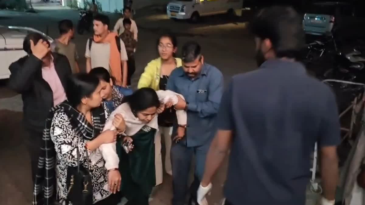 Nainital: कालाढूंगी-नैनीताल मार्ग पर ब्रेक फेल होने से दो टेंपो ट्रैवलर पलटे, 11 पर्यटक घायल और दो की हालत गंभीर