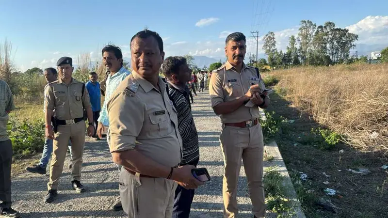 Haldwani: मोटाहल्दू में कक्षा 10 की छात्रा रहस्यमयी तरीके से लापता, झाड़ियों में मिली स्कूल ड्रेस से फैली सनसनी