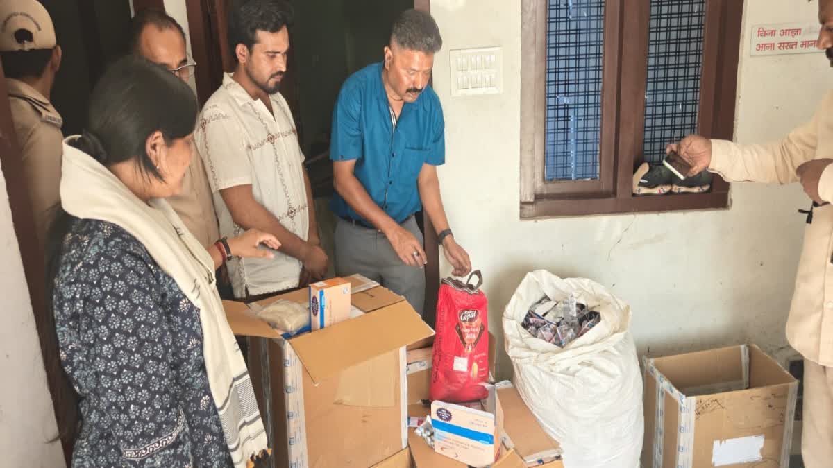 Rudrapur: दिनेशपुर में फर्जी डॉक्टर का बड़ा भंडाफोड़, छापेमारी में दवाओं के साथ तमंचा और बारहसिंघा के सींग बरामद