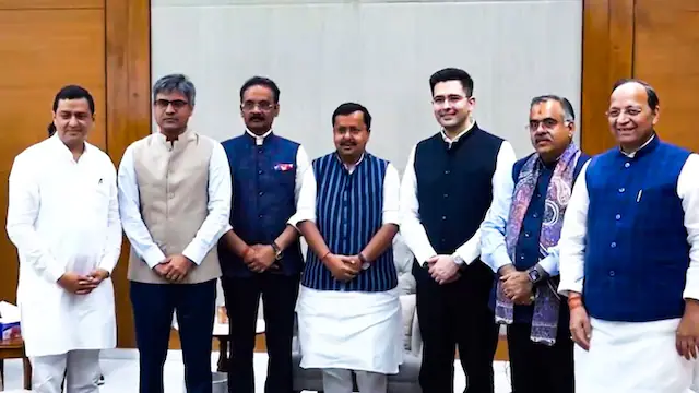New Delhi: आप में बड़ी टूट, राघव चड्ढा समेत 7 राज्यसभा सांसद भाजपा में शामिल