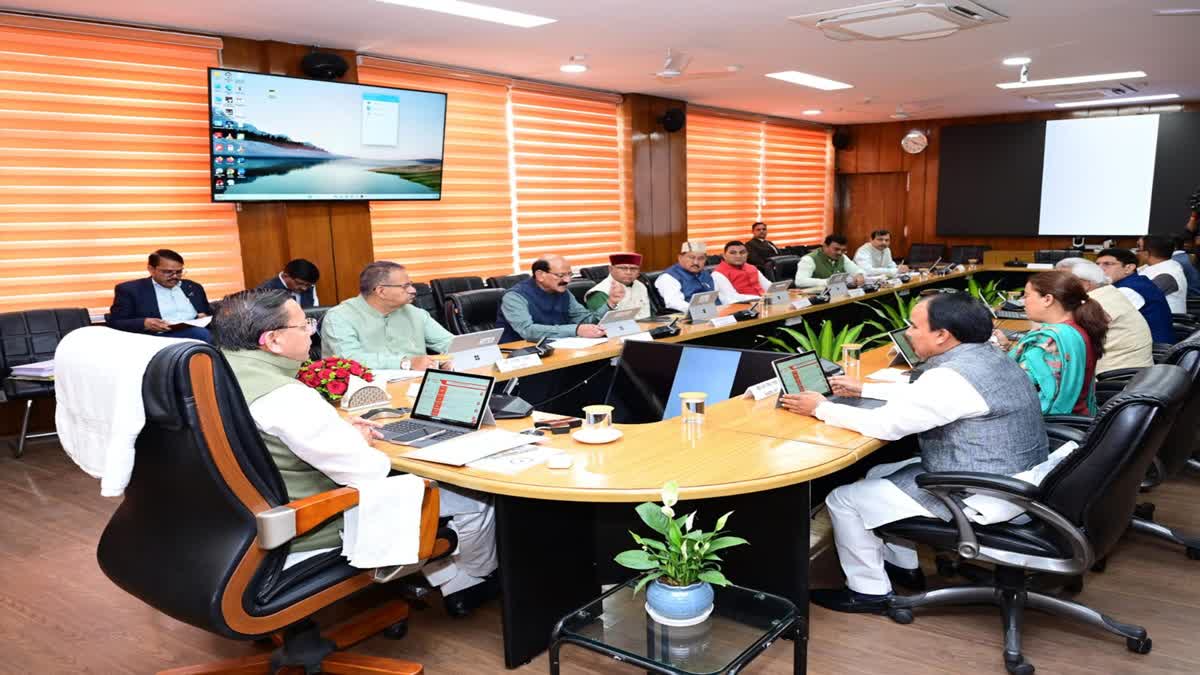 Dehradun: धामी कैबिनेट में 18 अहम फैसले, कुंभ कार्यों से लेकर वन दरोगा भर्ती सुधार तक मिली मंजूर