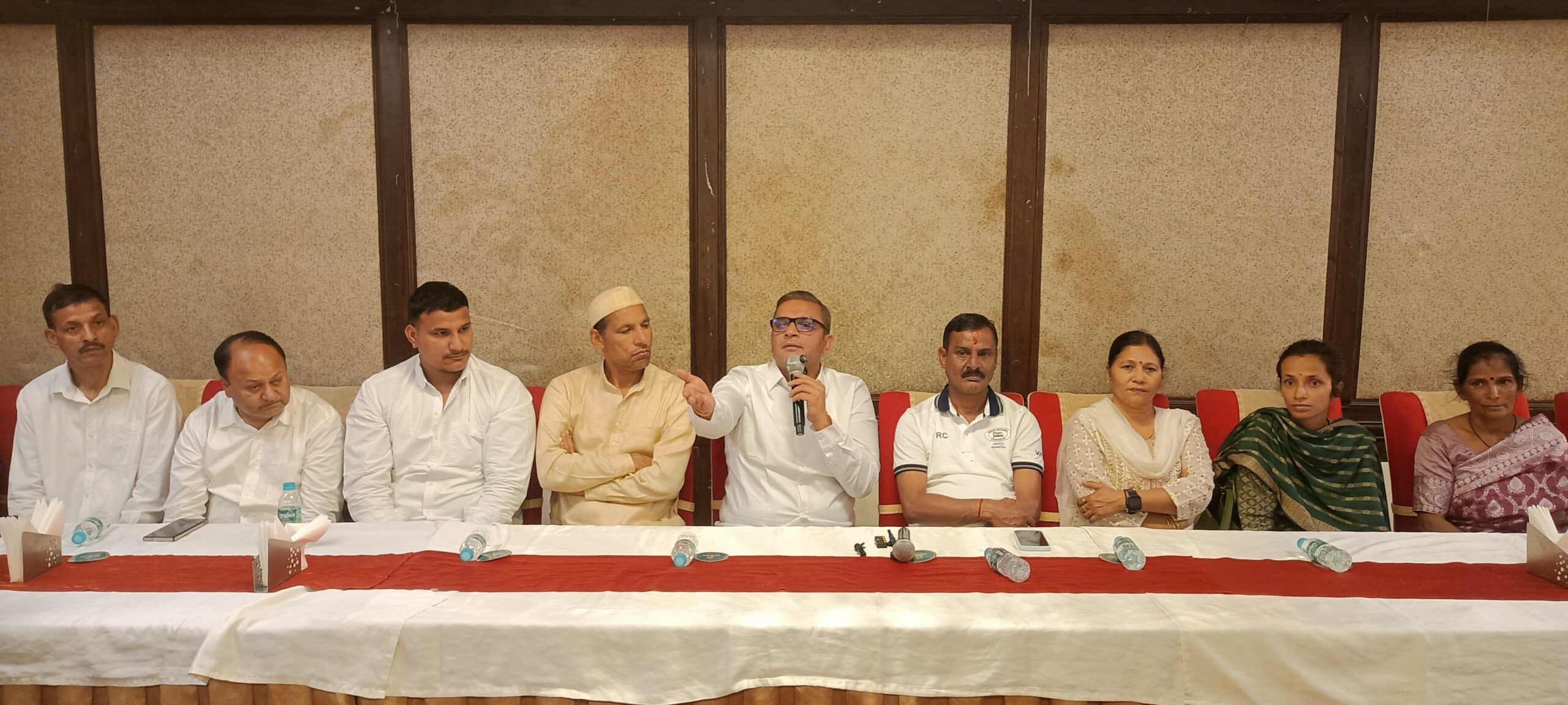 Haldwani: हल्द्वानी में विधायक सुमित हृदयेश का पुलिस प्रशासन पर हमला, फर्जी मुकदमों के विरोध में कांग्रेस ने तेज आंदोलन की दी चेतावनी