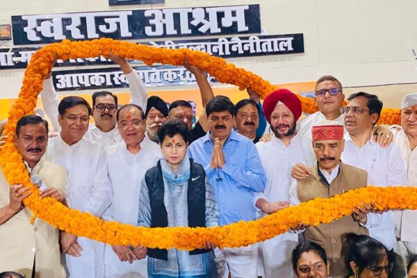 Haldwani: हल्द्वानी में कांग्रेस का शक्ति प्रदर्शन, दिग्गजों की मौजूदगी में दर्जनों नेताओं का पार्टी में शामिल होना बना चर्चा का केंद्र