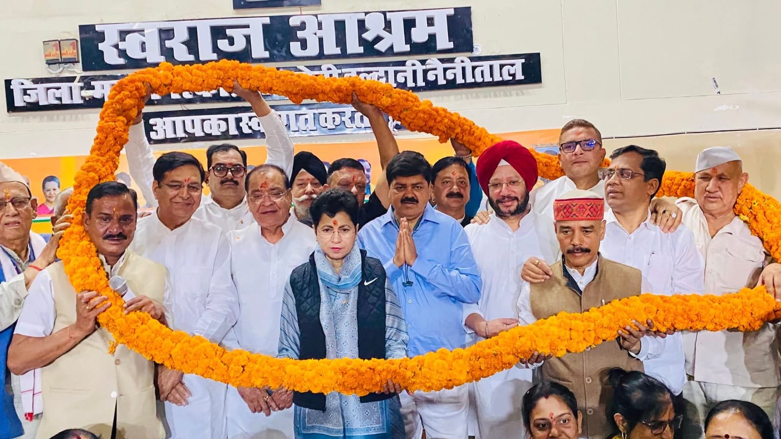 Haldwani: हल्द्वानी में कांग्रेस का शक्ति प्रदर्शन, दिग्गजों की मौजूदगी में दर्जनों नेताओं का पार्टी में शामिल होना बना चर्चा का केंद्र