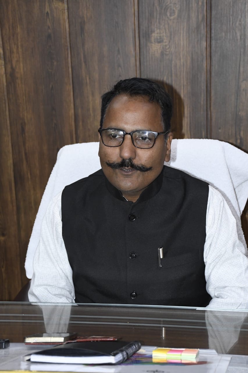 Nainital: डीएम रयाल के नेतृत्व में नैनीताल में प्रशासनिक क्रांति, साढ़े चार महीने में 17 हजार परिवारों को विरासतन लाभ और प्रमाण पत्रों में जीरो पेंडेंसी