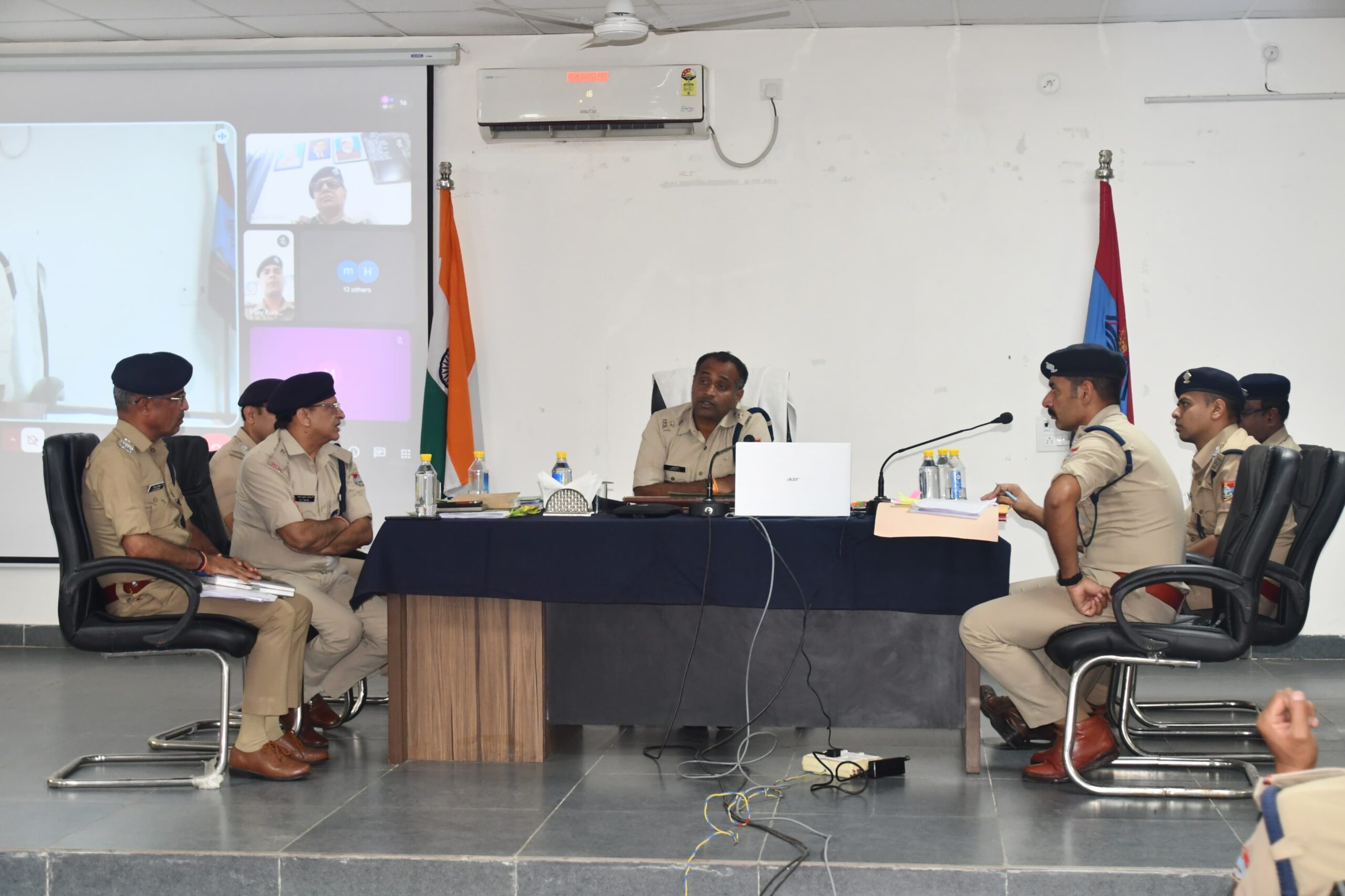 Haldwani: कैंची धाम मेले और पर्यटन सीजन को लेकर नैनीताल पुलिस अलर्ट, एसएसपी ने यातायात और कानून व्यवस्था पर दिए सख्त निर्देश
