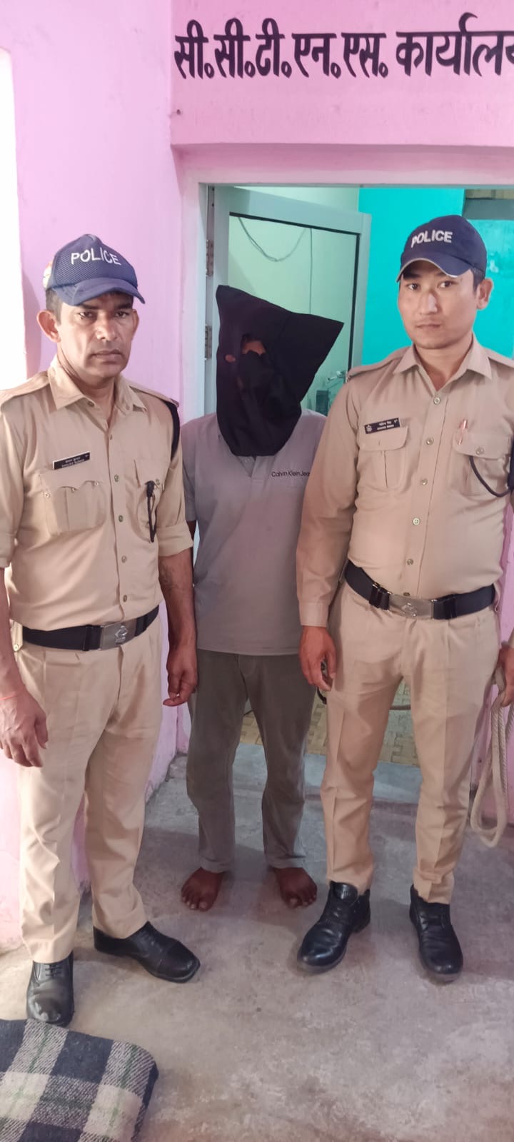 Nainital: लालकुआँ में नाबालिग से छेड़छाड़ व धर्मांतरण दबाव बनाने वाला आरोपी गिरफ्तार, एआई से अश्लील वीडियो बनाकर करता था ब्लैकमेल