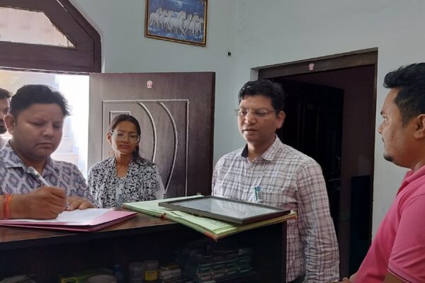 Haldwani: बिना पंजीकरण चल रहे दो होमस्टे पर प्रशासन सख्त, एसडीएम हल्द्वानी के औचक निरीक्षण में मिली अनियमितताएं