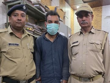 Haridwar: हरिद्वार में 78 लाख की स्मैक संग दबोचा गया “नशे का तोता”, ऑपरेशन प्रहार में पुलिस की बड़ी कार्रवाई