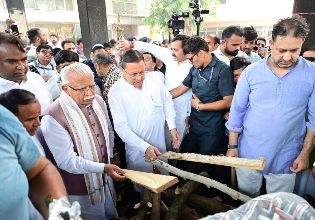Uttarakhand: राजकीय सम्मान के साथ पंचतत्व में विलीन हुए पूर्व मुख्यमंत्री भुवन चंद्र खंडूड़ी, हरिद्वार में उमड़ा जनसैलाब