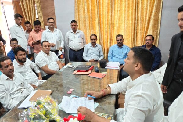 Haldwani: जमरानी बांध परियोजना पर मंत्री कैड़ा सख्त, प्रभावित परिवारों और स्थानीय युवाओं को रोजगार में प्राथमिकता के निर्देश