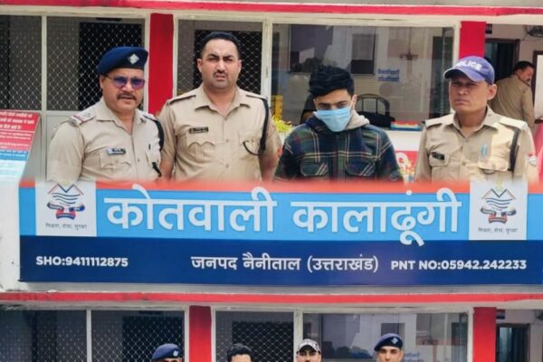 Haldwani: नैनीताल पुलिस के ‘ऑपरेशन प्रहार’ के तहत 4.61 ग्राम स्मैक संग तस्कर दबोचा, 50 CCTV खंगाल शातिर चोर भी गिरफ्तार