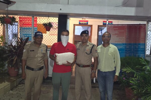 Haldwani: महिला के कपड़े चोरी कर गरिमा से खिलवाड़ करने वाला विकृतकामी गिरफ्तार, हल्द्वानी पुलिस ने सभी कपड़े किए बरामद