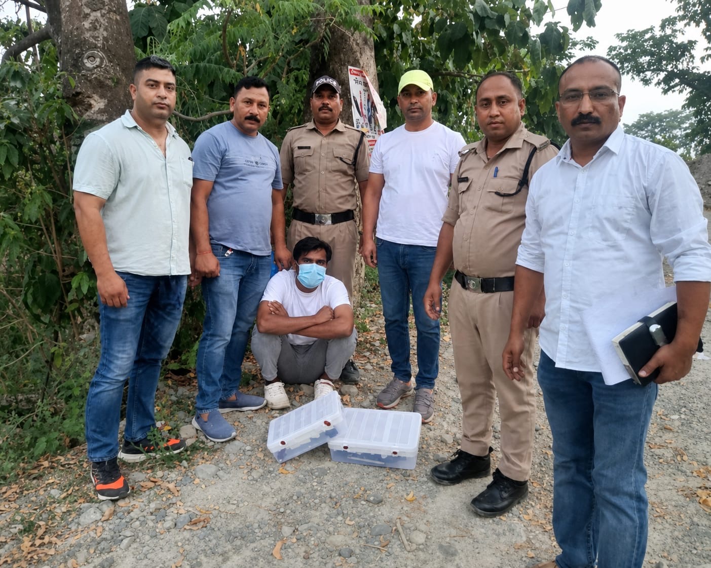 Haldwani: चोरगलिया में अवैध हथियारों का बड़ा जखीरा बरामद, 8 तमंचों और 10 कारतूसों के साथ अंतरजनपदीय तस्कर गिरफ्तार