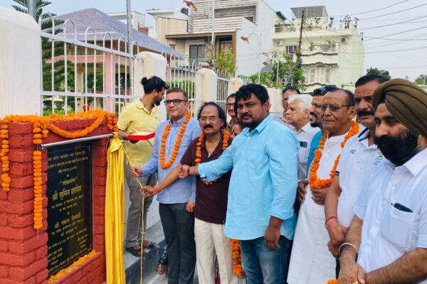 Haldwani: विधायक सुमित हृदयेश ने सुभाष नगर में 26.98 लाख की सड़क परियोजना का किया लोकार्पण, क्षेत्र को मिलेगी बेहतर यातायात सुविधा
