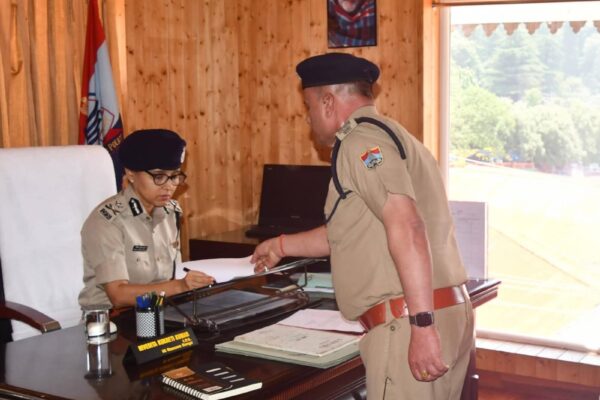 Nainital: कुमायूँ की नई आईजी निवेदिता कुकरेती ने संभाली कमान, कैंची धाम मेले और महिला सुरक्षा को बनाया शीर्ष एजेंडा
