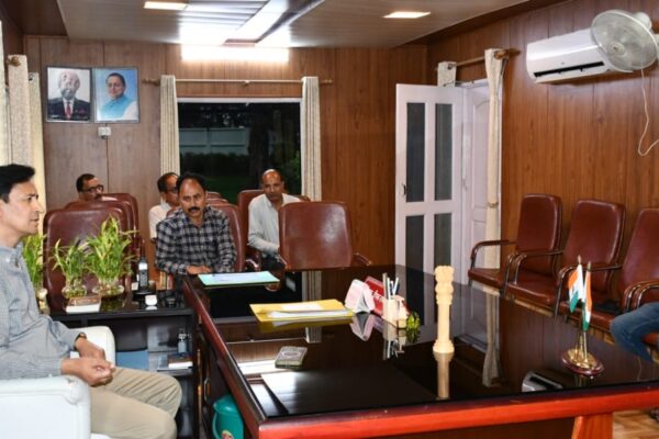 Haldwani: आरटीई प्रवेश में पारदर्शिता पर सख्त हुए आयुक्त दीपक रावत, विद्यालयों में आधारभूत सुविधाएं समय पर पूरी करने के निर्देश