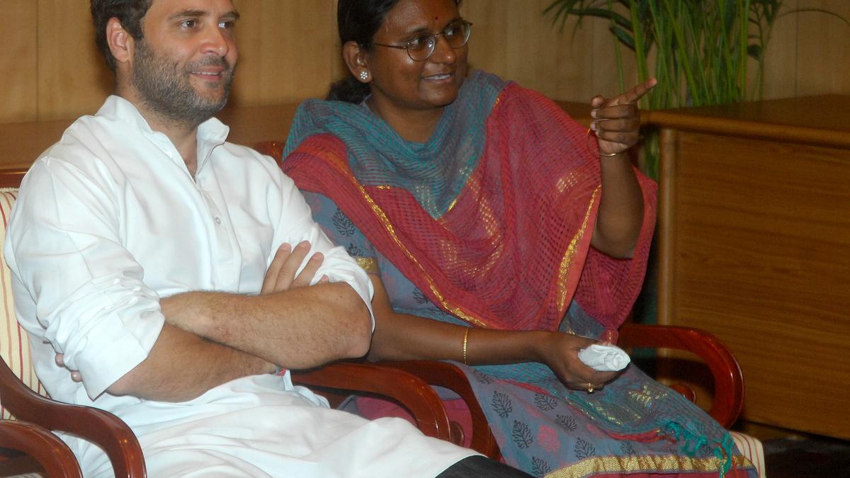 Bhopal: कांग्रेस को बड़ा झटका: राज्यसभा उम्मीदवार मीनाक्षी नटराजन का नामांकन खारिज, भाजपा-कांग्रेस में सियासी संग्राम।
