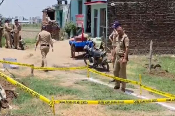 Bazpur: बाजपुर में संदिग्ध हालात में युवक का शव मिलने से सनसनी, पहचान में जुटी पुलिस