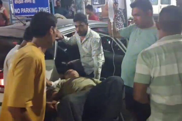 Nainital: नैनीताल कालाढूंगी मार्ग पर बड़ा हादसा, पर्यटकों से भरा टेंपो ट्रैवलर खाई में गिरा, दो की मौत