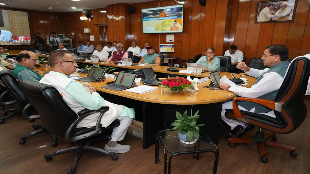 Dehradun: धामी कैबिनेट ने लिए कई बड़े फैसले, उपनल कर्मचारियों को समान वेतन और आंदोलनकारियों को आरक्षण का लाभ