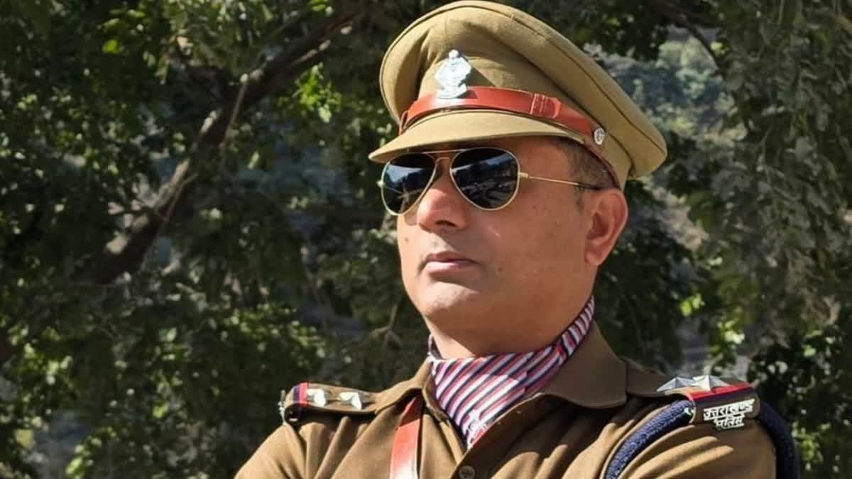 Rishikesh: नाइट ड्यूटी के बाद घर लौट रहे शिवपुरी चौकी प्रभारी विनोद शर्मा की सड़क हादसे में मौत, पुलिस विभाग में शोक की लहर