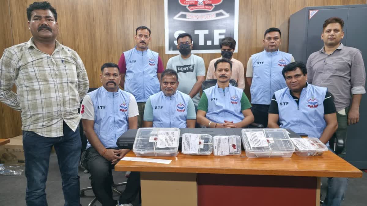 Dehradun: उत्तराखंड में फर्जी शस्त्र लाइसेंस के सहारे फलफूल रहा था अवैध हथियारों का कारोबार, एसटीएफ ने खोली करोड़ों के नेटवर्क की परतें