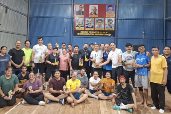 Haldwani: एसके बैडमिंटन अकादमी जज फार्म की प्रतियोगिता में डॉ. प्रवीन्द्र रौतेला और अमृत की जोड़ी बनी चैंपियन