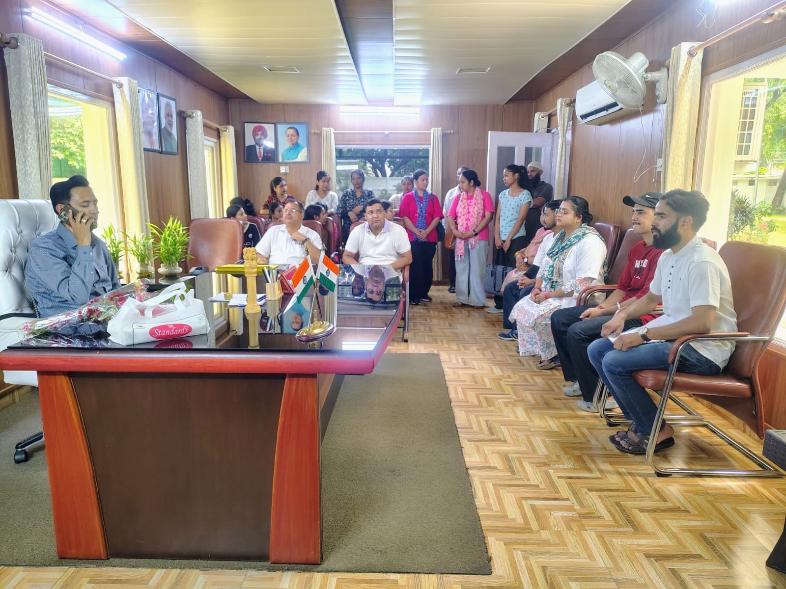 Haldwani: हल्द्वानी में आयुष्मान आरोग्य मंदिर कर्मचारियों के तीन माह के वेतन संकट पर आयुक्त सख्त, तत्काल भुगतान के निर्देश