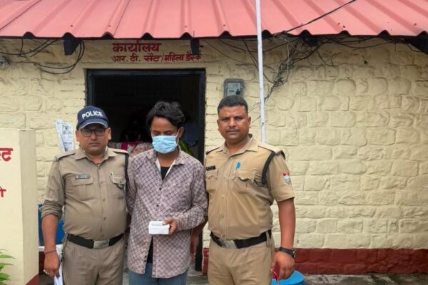 Haldwani: मुखानी पुलिस ने घर में चोरी का किया खुलासा, ₹4.50 लाख के सोने के आभूषण बरामद, शातिर चोर गिरफ्तार