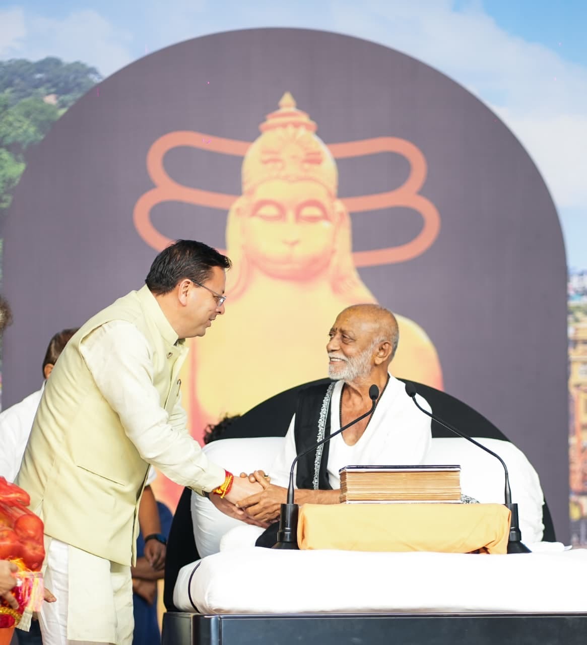 Haridwar: मुख्यमंत्री ने मोरारी बापू की श्रीराम कथा के समापन में किया उत्तराखंड को आध्यात्मिक राजधानी बनाने का संकल्प, कुंभ 2027 और चारधाम यात्रा पर कही बड़ी बात