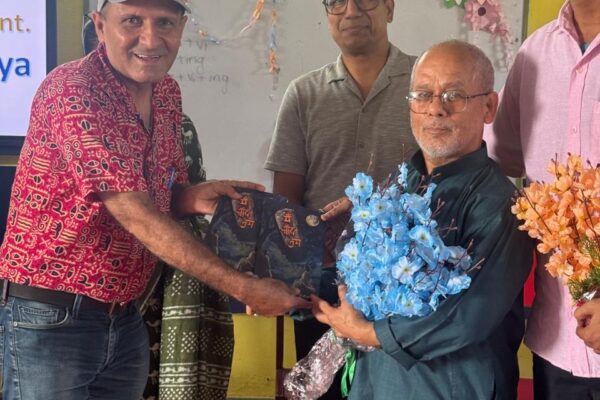 Haldwani: हल्द्वानी में वरिष्ठ रंगकर्मी ललित सिंह पोखरिया सम्मानित, रंगमंच की उपयोगिता पर कार्यशालाओं में 200 प्रतिभागी हुए शामिल