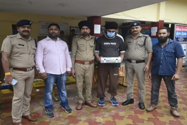 Haridwar: रुड़की में 2 करोड़ की हेरोइन के साथ पंजाब का तस्कर गिरफ्तार, 980 ग्राम ड्रग्स की बड़ी खेप बरामद