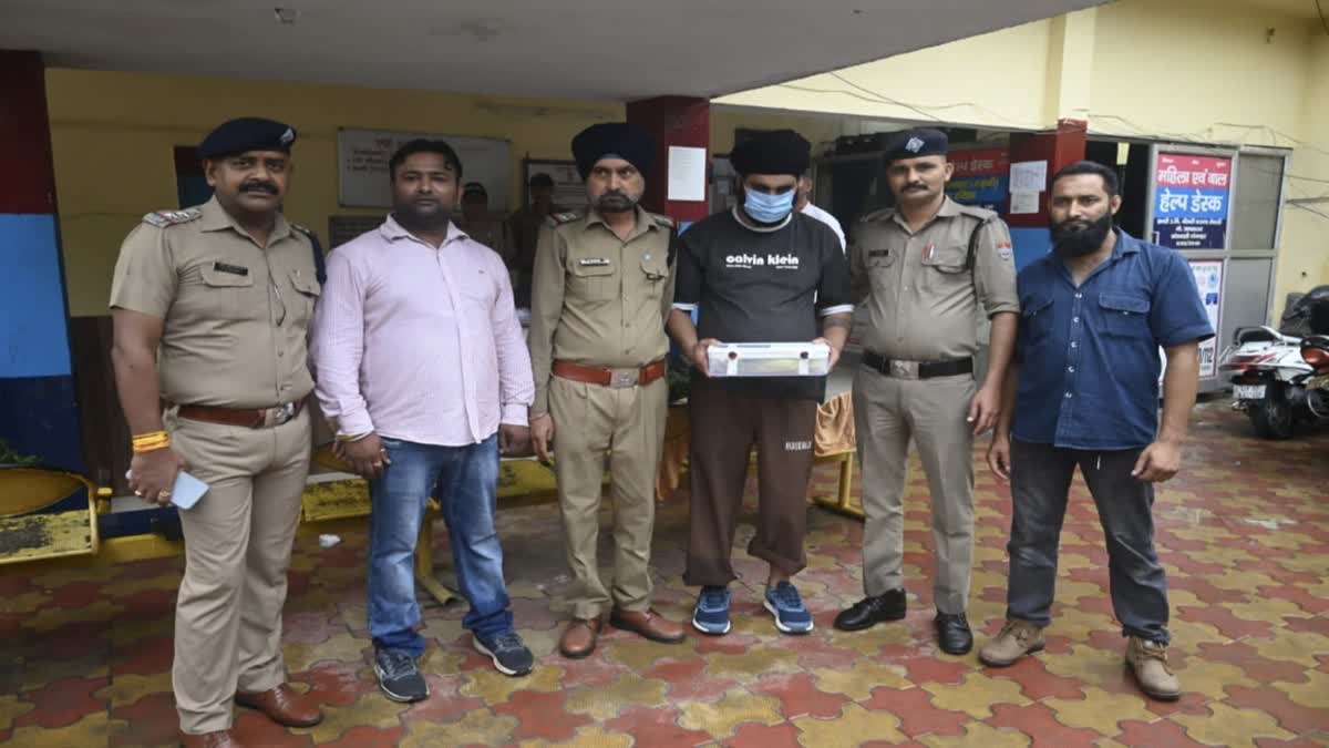 Haridwar: रुड़की में 2 करोड़ की हेरोइन के साथ पंजाब का तस्कर गिरफ्तार, 980 ग्राम ड्रग्स की बड़ी खेप बरामद