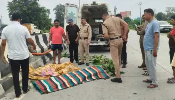 Haldwani: हल्दूचौड़ फ्लाईओवर पर फिर मौत का तांडव, तेज रफ्तार कंटेनर ने पूर्व सैनिक को कुचला, मौके पर मौत