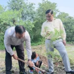 Dehradun: एमडीडीए उपाध्यक्ष बंशीधर तिवारी ने हरेला पर किया हरित दून अभियान का शुभारंभ, पौधरोपण से दिया पर्यावरण संरक्षण का संदेश