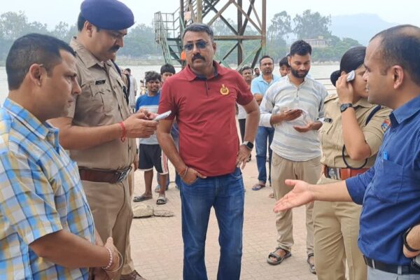 Haridwar: कांवड़ मेले की तैयारियों में लापरवाही देख भड़के डीएम, पंतदीप पार्किंग में गंदगी और अतिक्रमण पर ₹1 लाख का जुर्माना