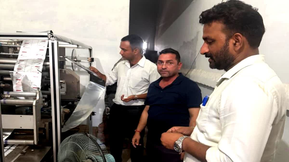 Dehradun: देहरादून में नकली दवाइयों की फैक्ट्री का भंडाफोड़, नामी कंपनियों के नाम पर बन रहीं थीं फर्जी दवाएं