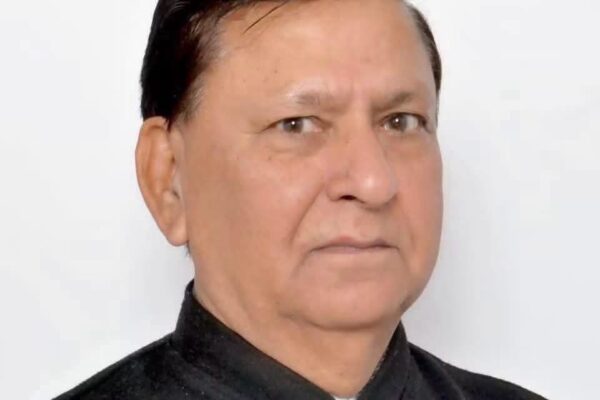 Uttarakhand: उत्तराखंड के वरिष्ठ कांग्रेस नेता और पूर्व मंत्री हीरा सिंह बिष्ट का निधन, राजनीतिक जगत में शोक की लहर