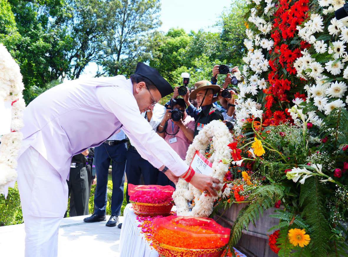 Dehradun: कारगिल विजय दिवस पर मुख्यमंत्री धामी ने वीर सैनिकों को किया नमन, परमवीर चक्र विजेताओं की अनुग्रह राशि बढ़कर हुई 2 करोड़ रुपये