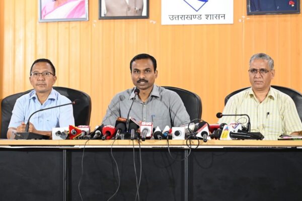 Uttarakhand: उत्तराखंड में मतदाता सूची विशेष पुनरीक्षण का दूसरा चरण शुरू, 13 अगस्त तक दर्ज होंगे दावे और आपत्तियां