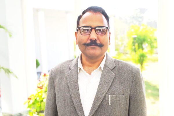 Nainital: राष्ट्रीय स्वास्थ्य कार्यक्रमों में निजी अस्पतालों की भागीदारी अनिवार्य, डीएम ने जारी की सख्त एडवाइजरी