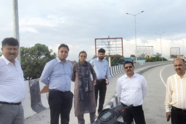 Haldwani: गोलापार तीनपानी फ्लाईओवर दुर्घटना की जांच तेज, एडीएम ने किया स्थलीय निरीक्षण सड़क सुरक्षा सुधार के दिए निर्देश