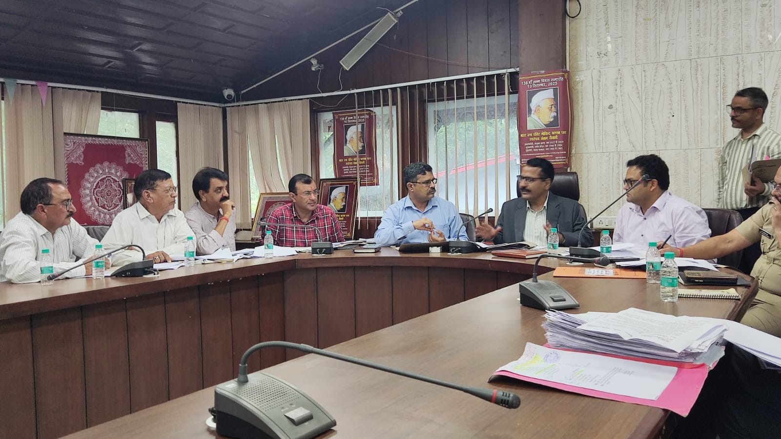 Nainital: उत्तराखंड राज्य आंदोलनकारियों के चिह्नीकरण पर बड़ा कदम, डीएम ललित मोहन रयाल की अध्यक्षता में 198 आवेदनों की हुई जांच