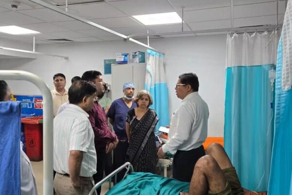 Dehradun: निदेशक चिकित्सा शिक्षा डॉ. सयाना ने दून मेडिकल कॉलेज में परखी व्यवस्थाएं, मरीज-केंद्रित सेवाओं को मजबूत करने के दिए निर्देश